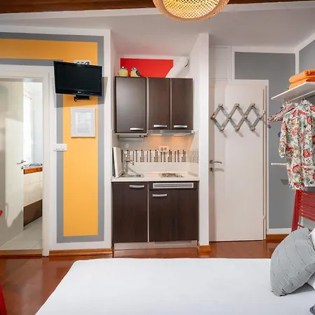 ドスト ハウス スタジオ スプリト