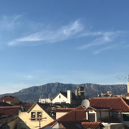 ドスト ハウス スタジオ