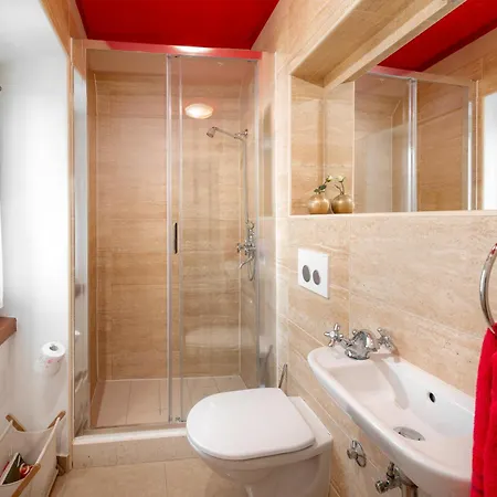Apartment Dosud House *