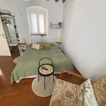 Dosud House Split