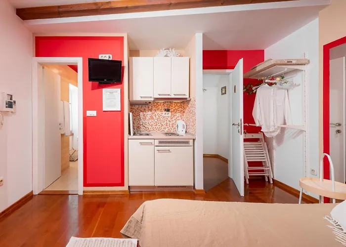 Apartman Dosud House *