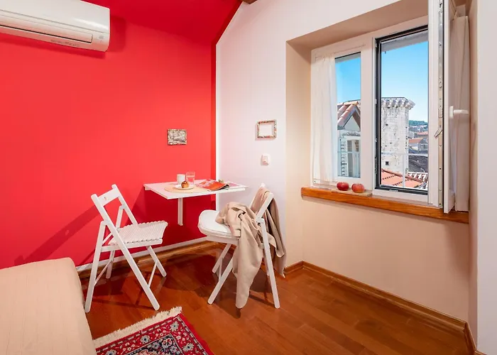 Апартаменти Dosud House *