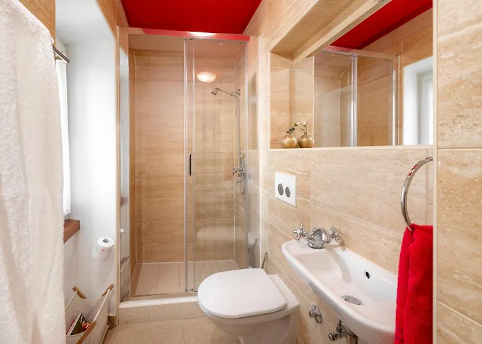 Апартаменти Dosud House *