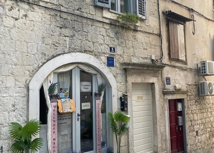 Апартаменти Dosud House Спліт